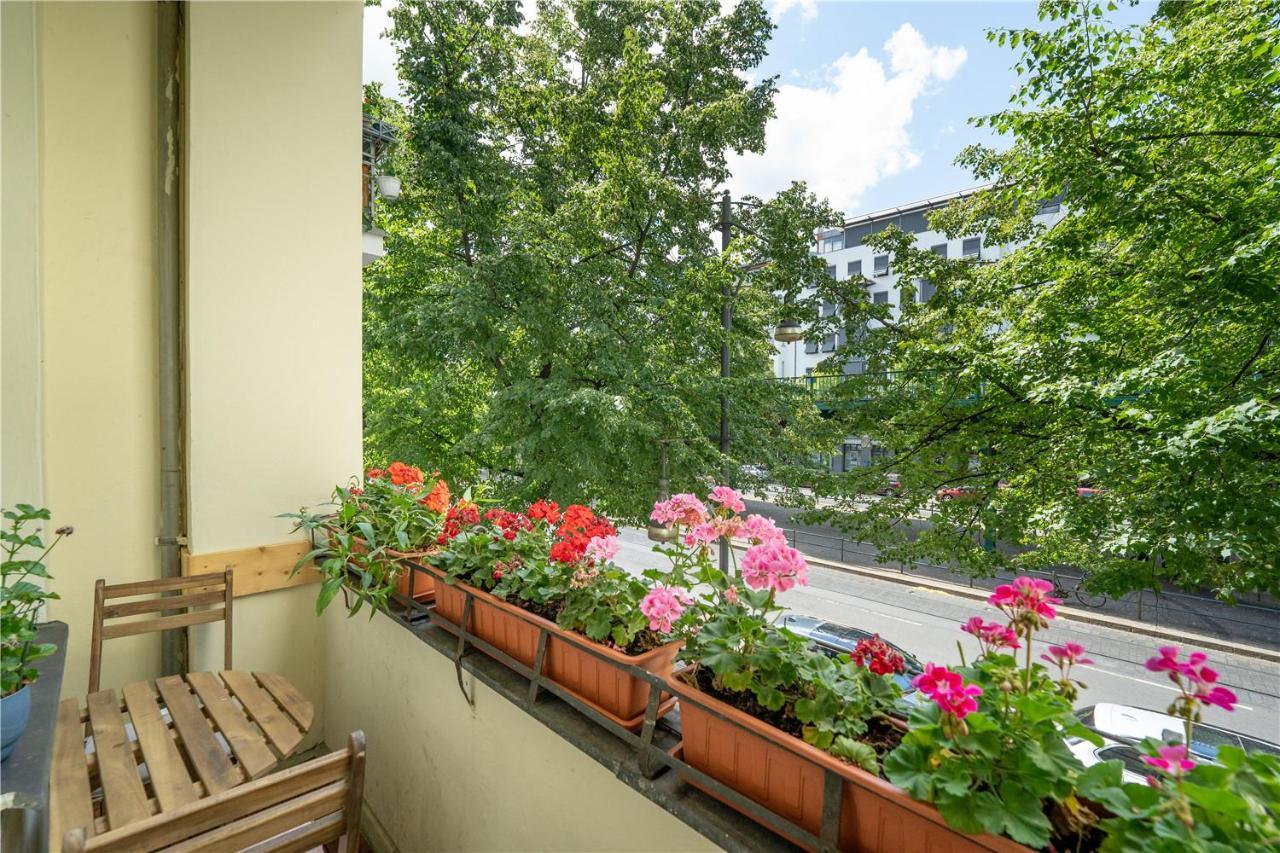 Holiday 33 Apartments Efg Schoenhauser Allee Mit Balkon ベルリン エクステリア 写真